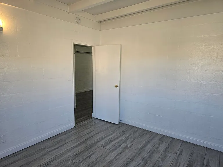 1911 Princeton St — Photo 31