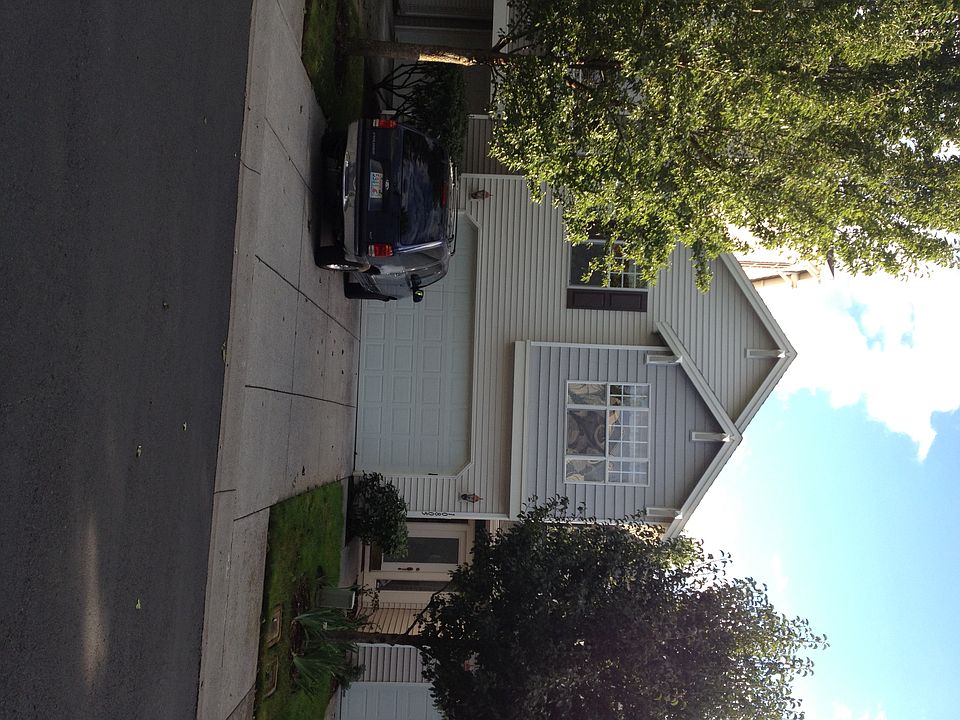1st image of 10805 SE 18th Cir