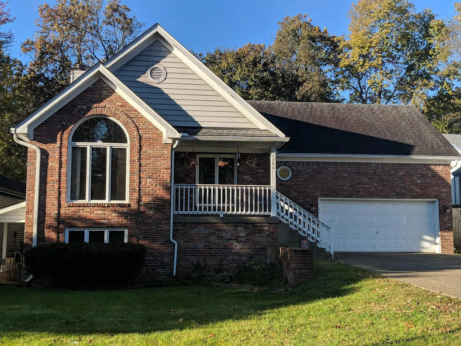 3 bed, 2.5 bath, 2150 sqft, $2,350 — Photo 1