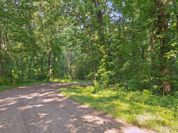 5904 W River Dr NE, Belmont, MI 49306