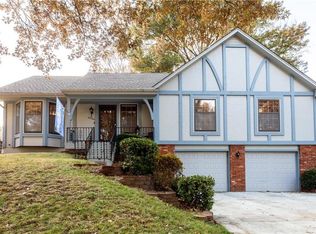 11926 Harrison Dr, Kansas City, MO 64146