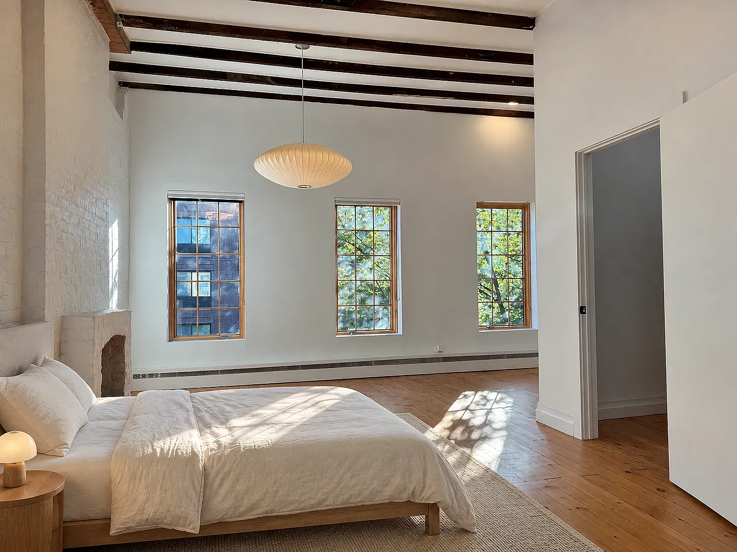 160 Hall Street — Photo 3