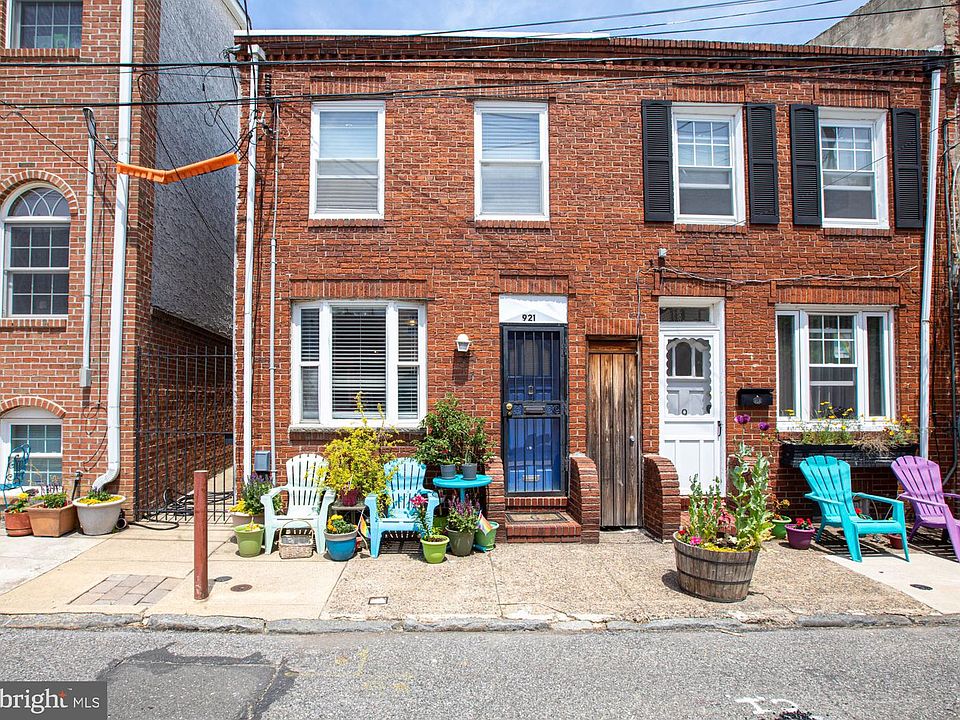 1st image of 921 Ernst St