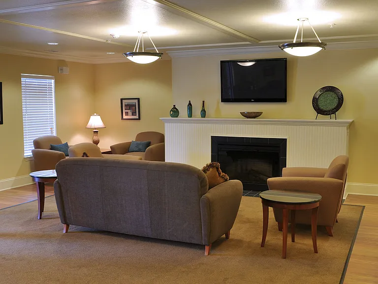 Foster Pointe — Photo 8