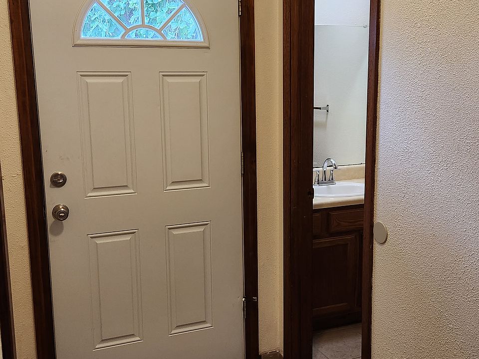 Entry-way with 1/2 bath