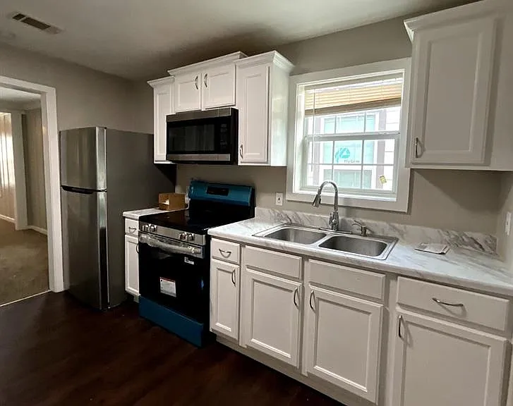 4126 Sayers St — Photo 12