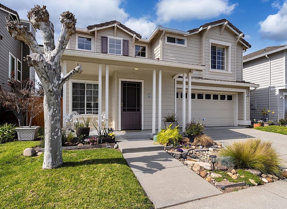 1st image of 809 Coast Range Dr