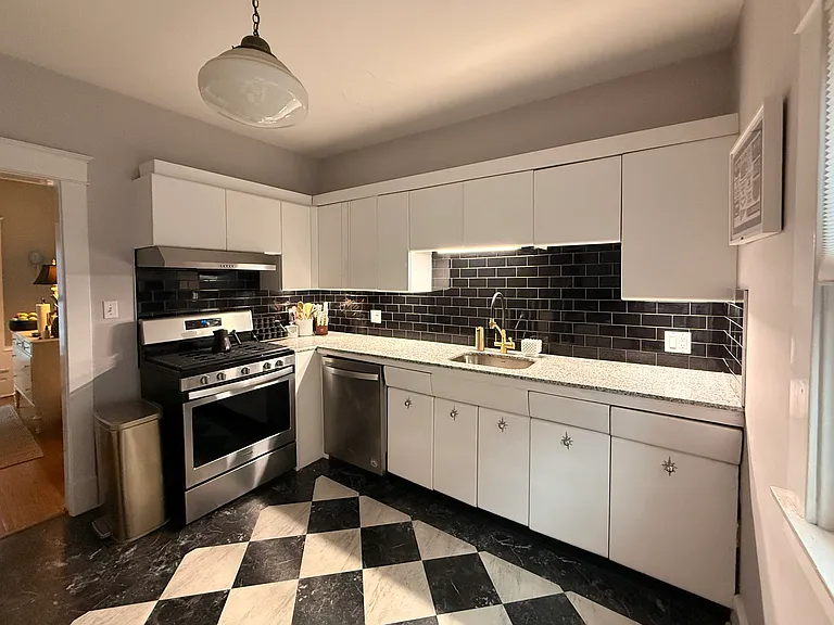 19 Claremont Ave #2 — Photo 21
