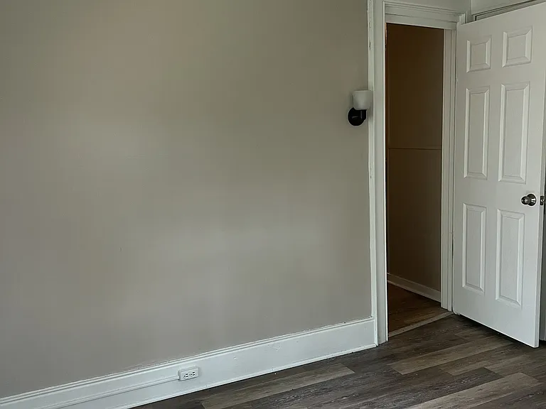 18 Wellington Ave — Photo 15