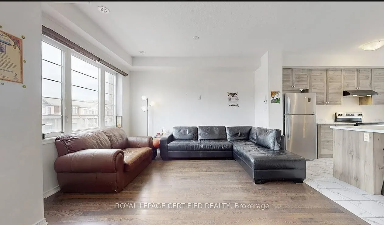 3 bed, $2,400 — Photo 3