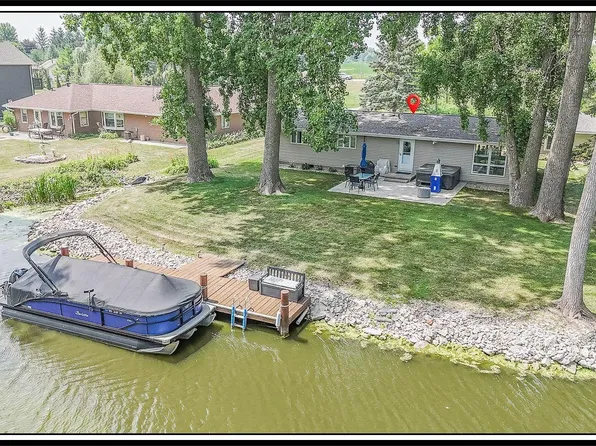 6752 Lee Harbor Ln, Oshkosh, WI 54902