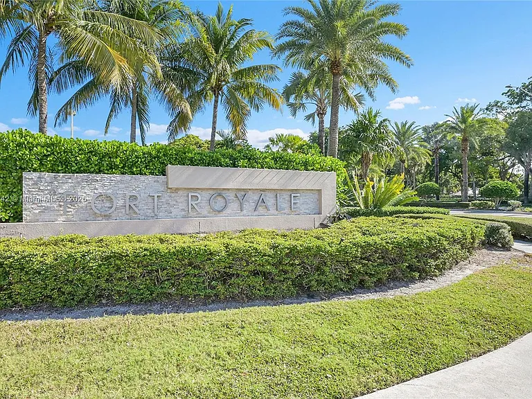 3200 N Port Royale Dr N #1009 — Photo 2