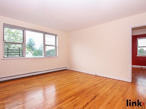 4th image of 659 Yonkers Ave #3S
