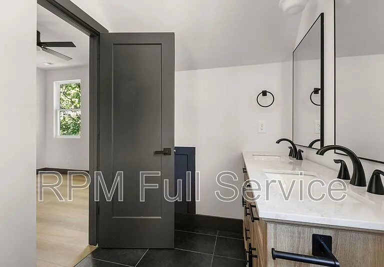 2400 Buchanan St #2400B — Photo 25