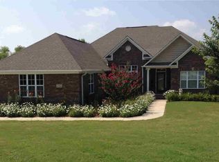 101 Summit Lakes Dr, Athens, AL 35613