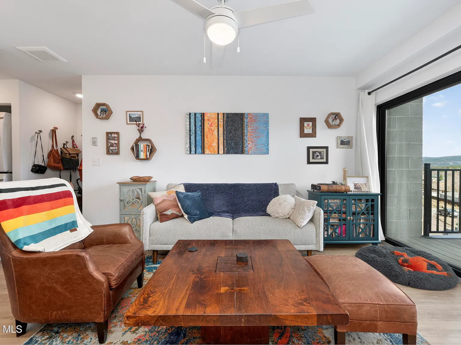2 bed, 920 sqft, $2,888 — Photo 4