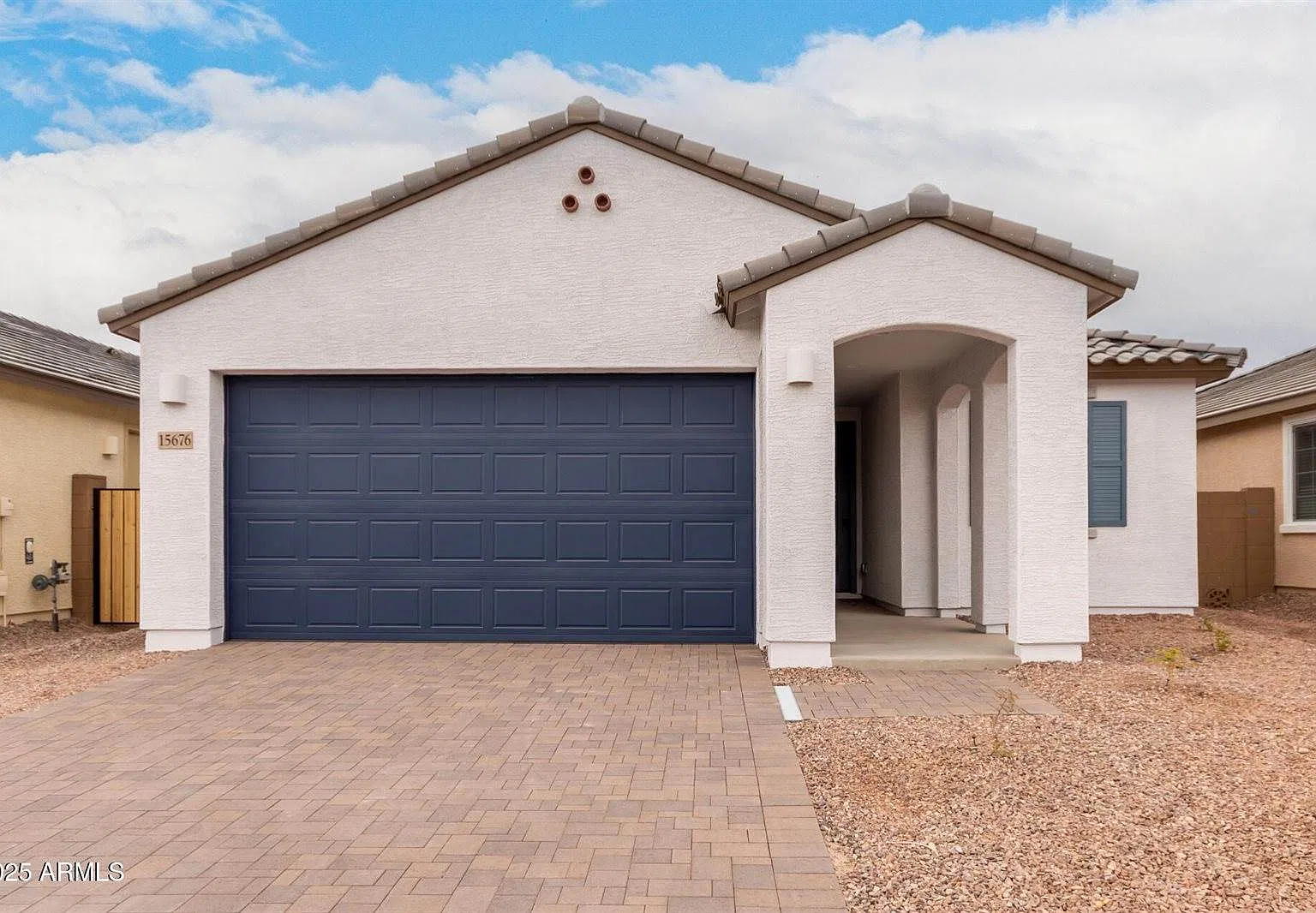 3 bed, $2,300 — Photo 2