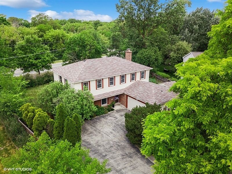 1st image of 2752 Royal Dr
