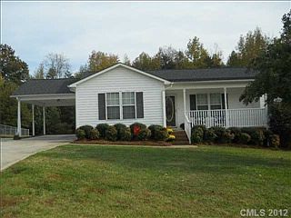 1st image of 702 Bowen Dr