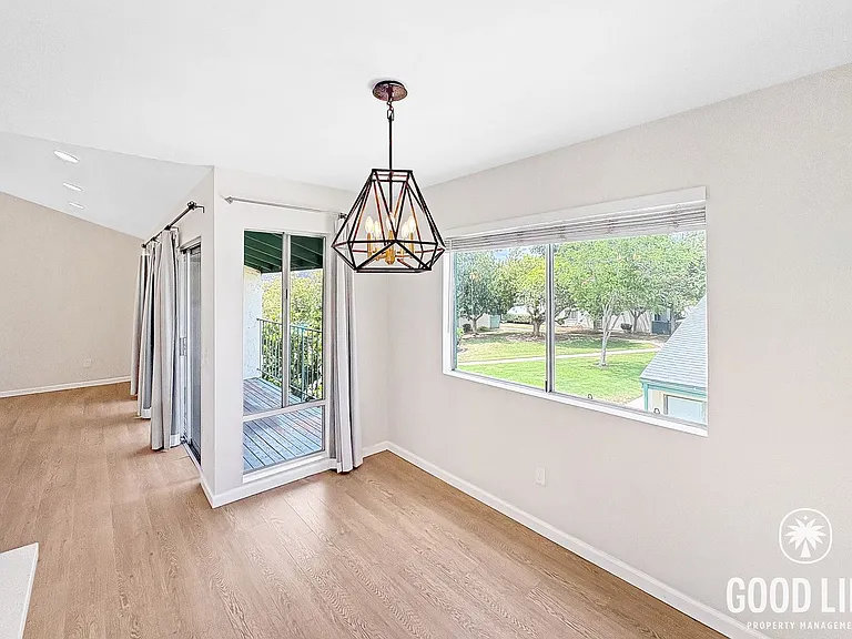 1817 E Grand Ave #36 — Photo 5