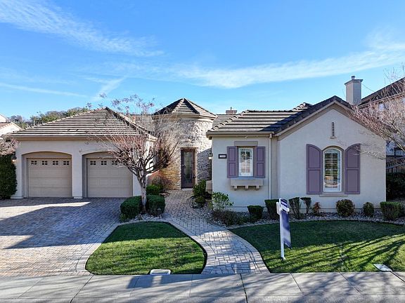 3rd image of 3369 Pebble Beach Court
