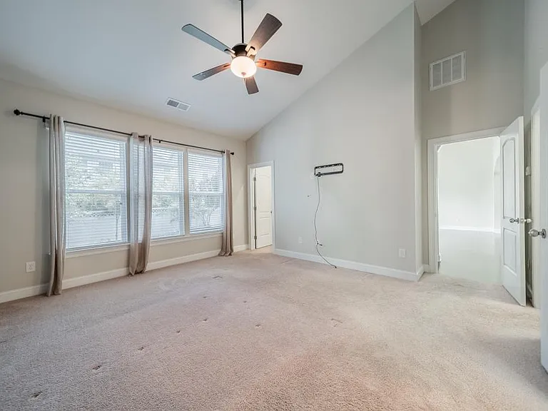 1105 Saratoga Blvd — Photo 16