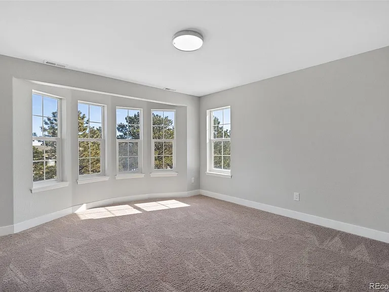 695 E Kings Deer Point — Photo 10