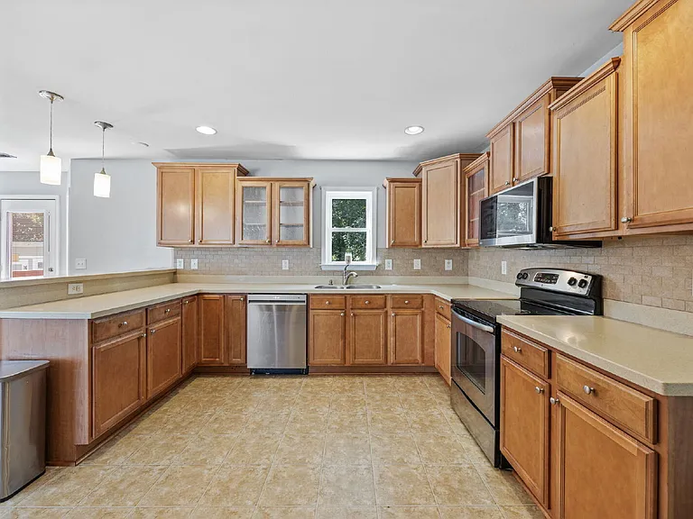 190 Hamilton Way — Photo 14
