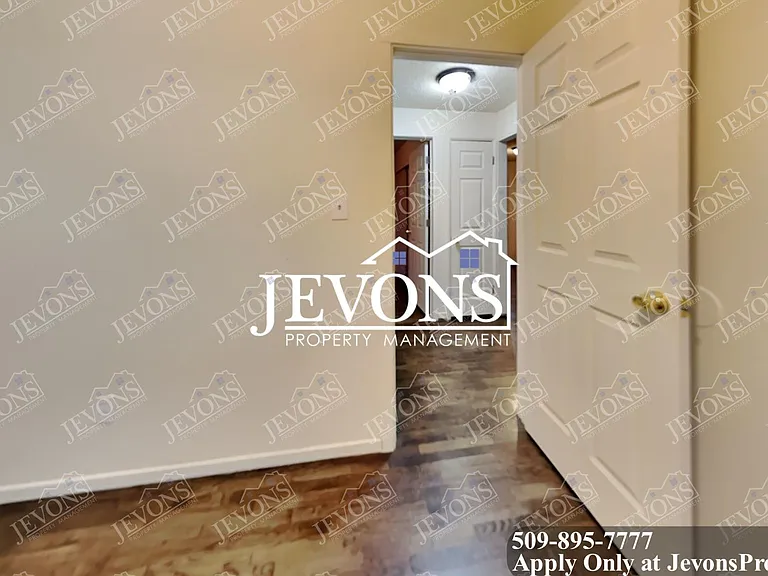 3571 E B St — Photo 9