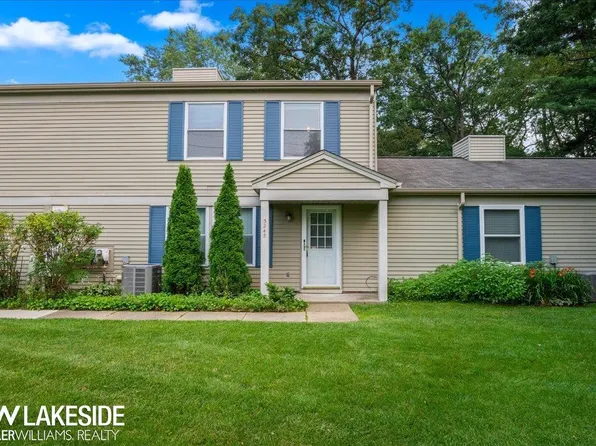3245 Northfield Ct, Lake Orion, MI 48360