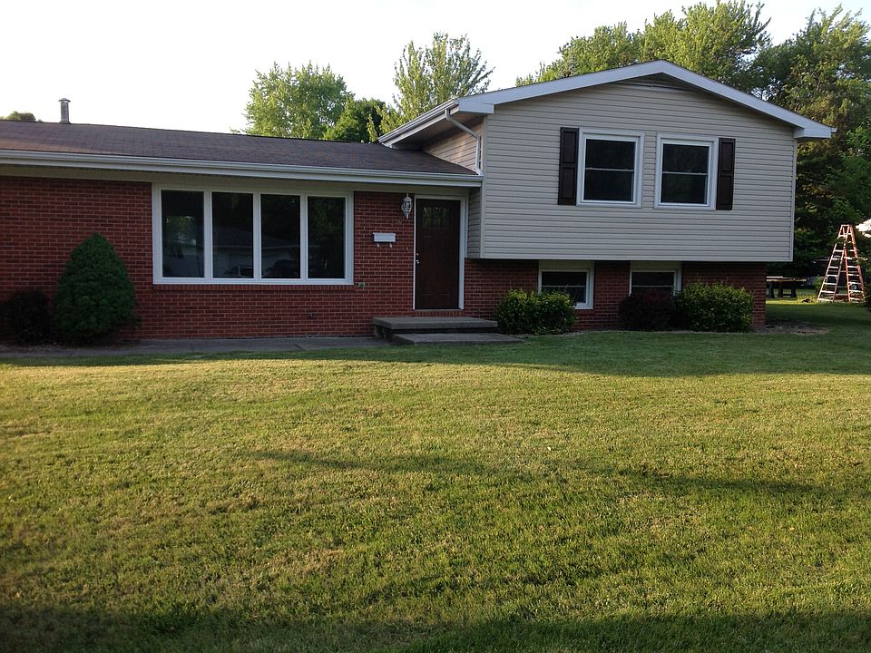 1st image of 210 Willeke Ave