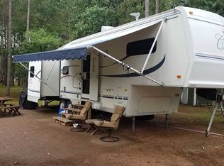 375 Epson Ct, Suamico, WI 54313