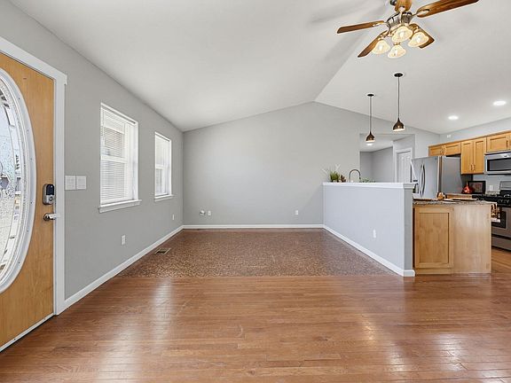 3rd image of 3643 Amelia Way