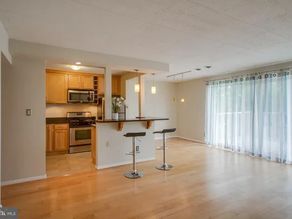 2608 Indian Dr #47, Alexandria, VA 22303