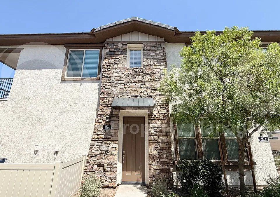 1873 E Frye Rd #101