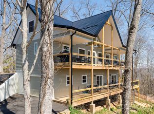 65 Thumper Trl, Waynesville, NC 28785