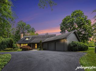 2646 Reeds Lake Blvd SE, East Grand Rapids, MI