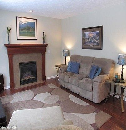 4th image of 5788 Saddle Horn Dr NE