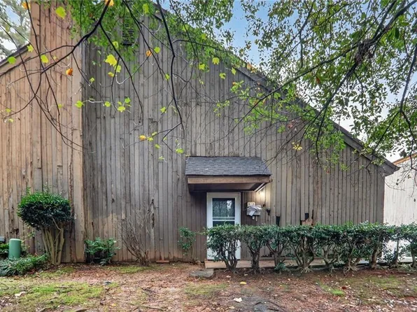 43 Willowick Ct, Lithonia, GA 30038