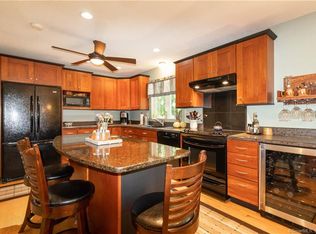 21 Dickinson Rd, Marlborough, CT 06447