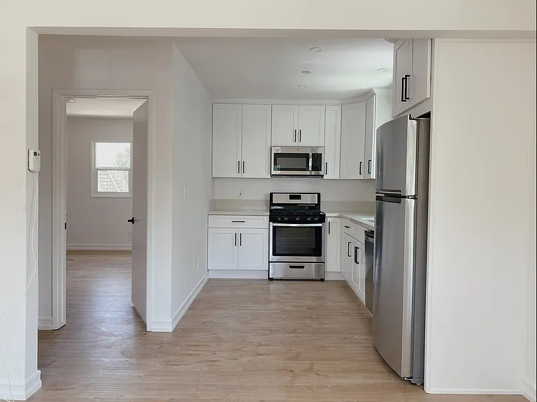 1154 Cypress Ave #1/2 — Photo 3
