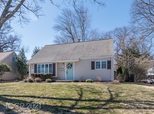 97 Millington Dr, Midland Park, NJ 07432