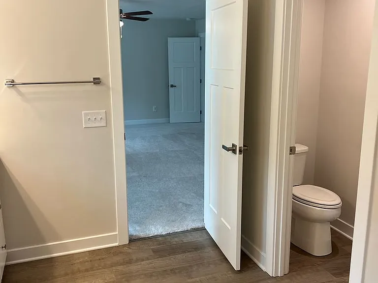 125 Country Oaks Ln — Photo 34