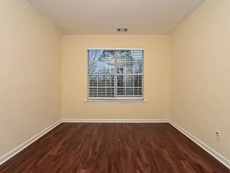 406 Summer Hill Cir — Photo 13