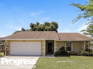 953 Sunrise Ct, Winter Haven, FL 33880