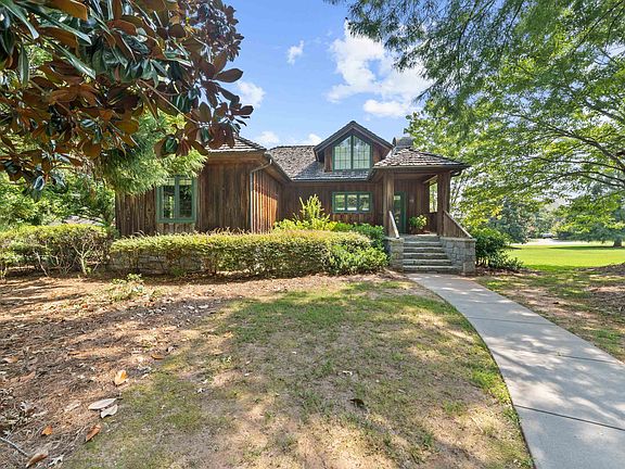 4th image of 198 Iron Horse Ln