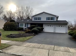 17 Alexander Rd, East Brunswick, NJ 08816