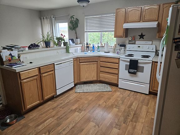 3rd image of 4137 Cotopaxi Dr