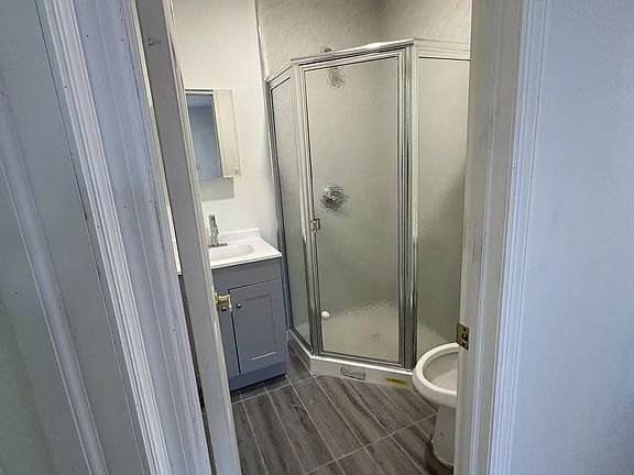 4th image of 49 Coddington Ave #2