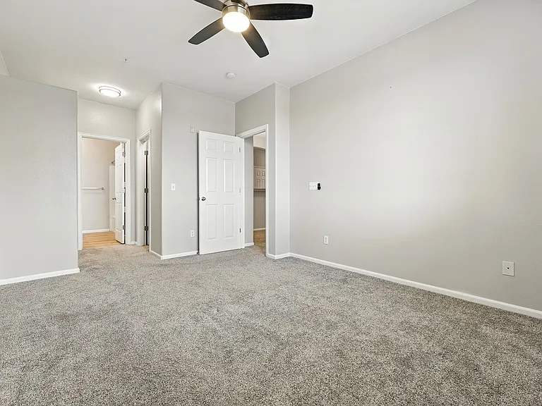 5255 Memphis St #312 — Photo 31